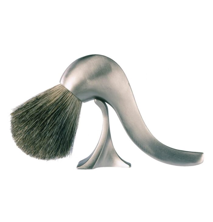 ceci_est_une_pipe_shaving brush fine with stand in nickel plated all hand made